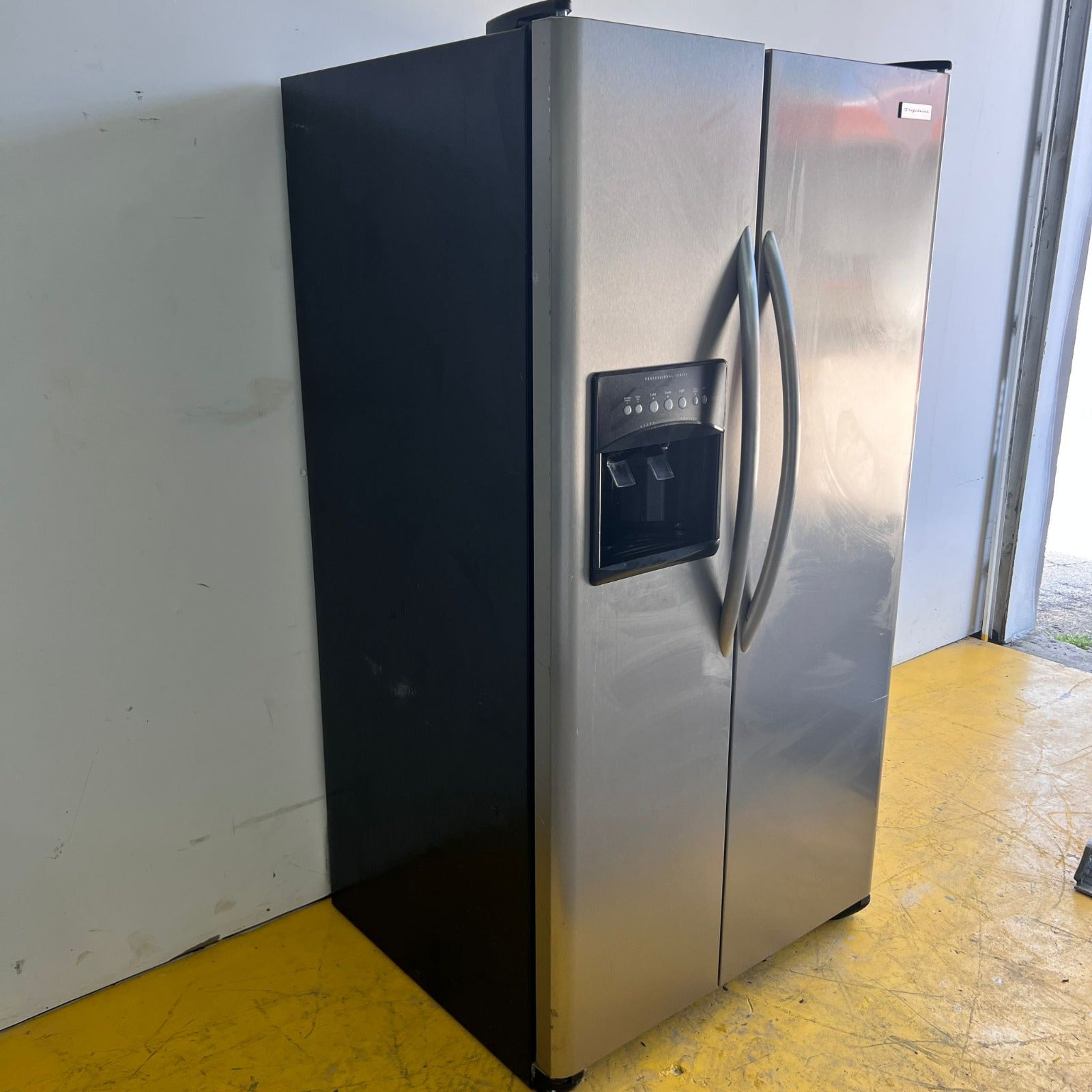 Frigidaire Stainless Steel Refrigerator Frigidaire Stainless Steel Refrigerator